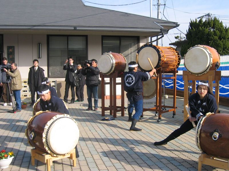 日本興陽高校學生擊鼓歡迎