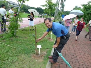 校慶植樹去