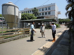 林高塚委員及夏良宙委員視察畜牧場
