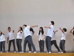 本校同學舞蹈表演