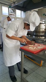 豆薯切配