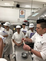 1061030餐技三甲西點協同教學2