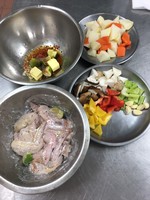 雞翅的醃製很重要