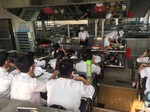 業師示範