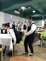 入座服務