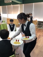 徒手上餐