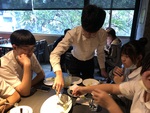 餐桌服務