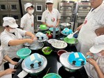 1120329烘焙三交通安全融入蛋糕裝飾6