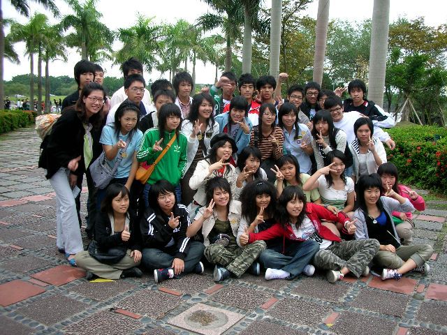 95學年度高三畢業旅行活動花絮-12
